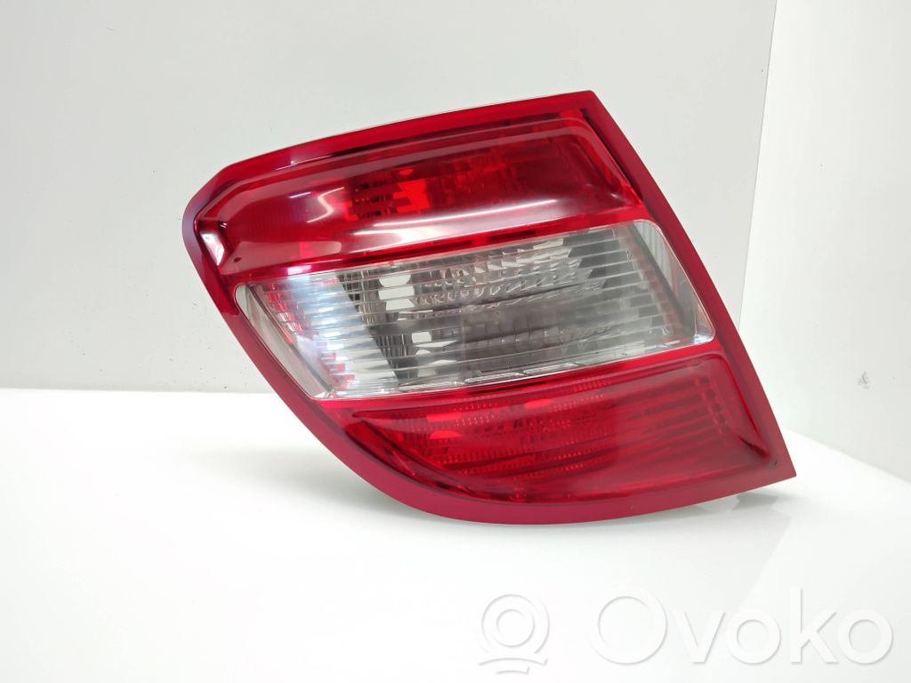 Mercedes-Benz C W204 Lampă spate în caroserie 