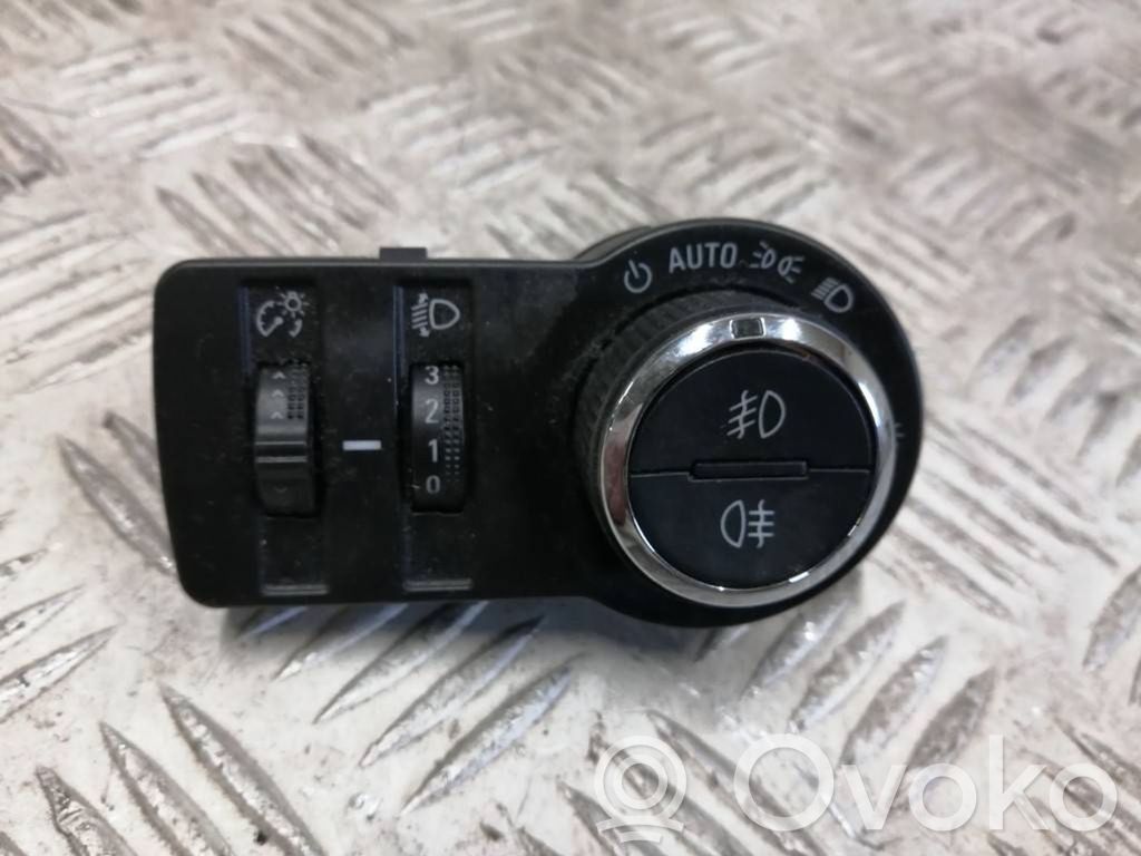 Chevrolet Trax Light switch 