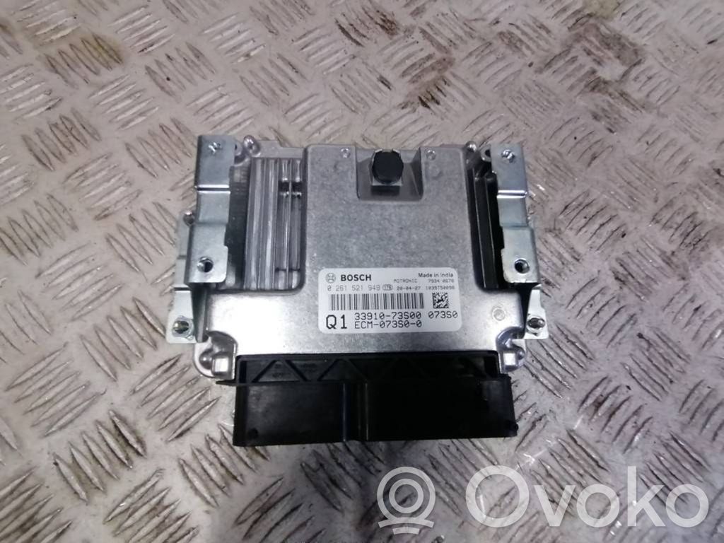 Suzuki Swift III Engine control unit/module 