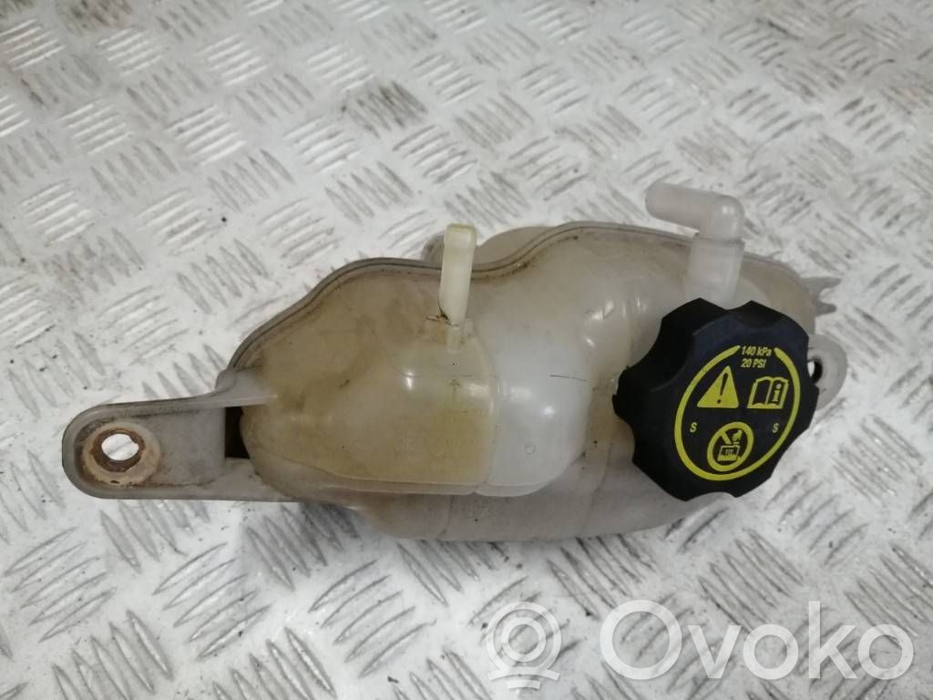 Opel Corsa E Aušinimo skysčio išsiplėtimo bakelis 