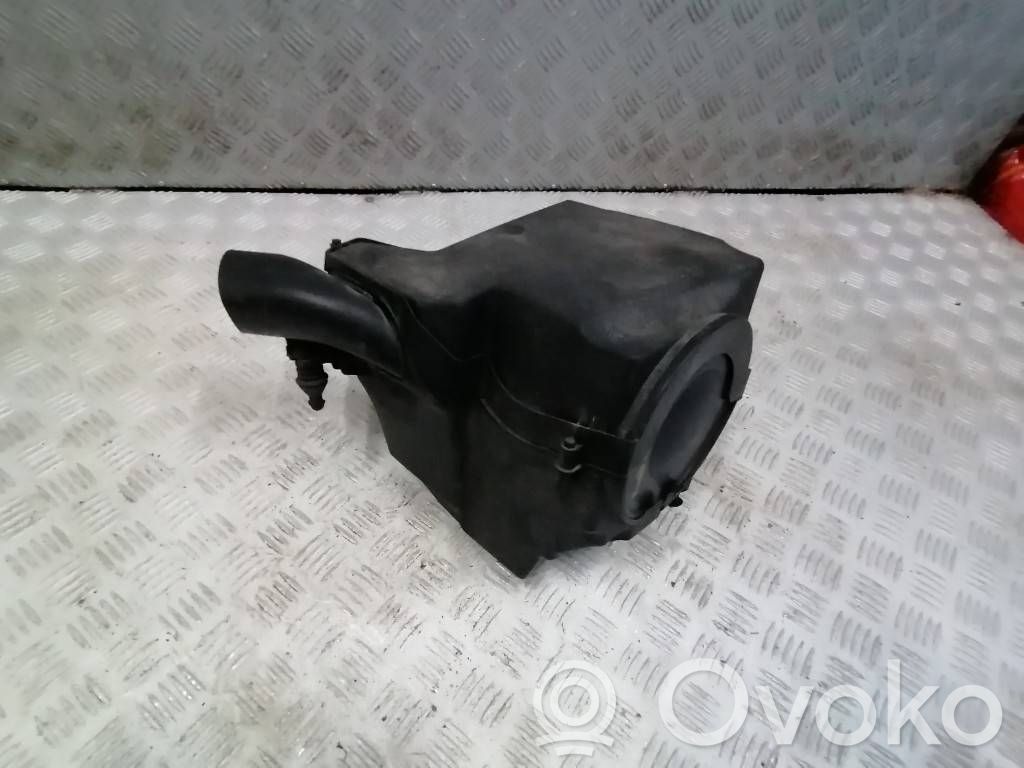 Ford Kuga II Air filter box 