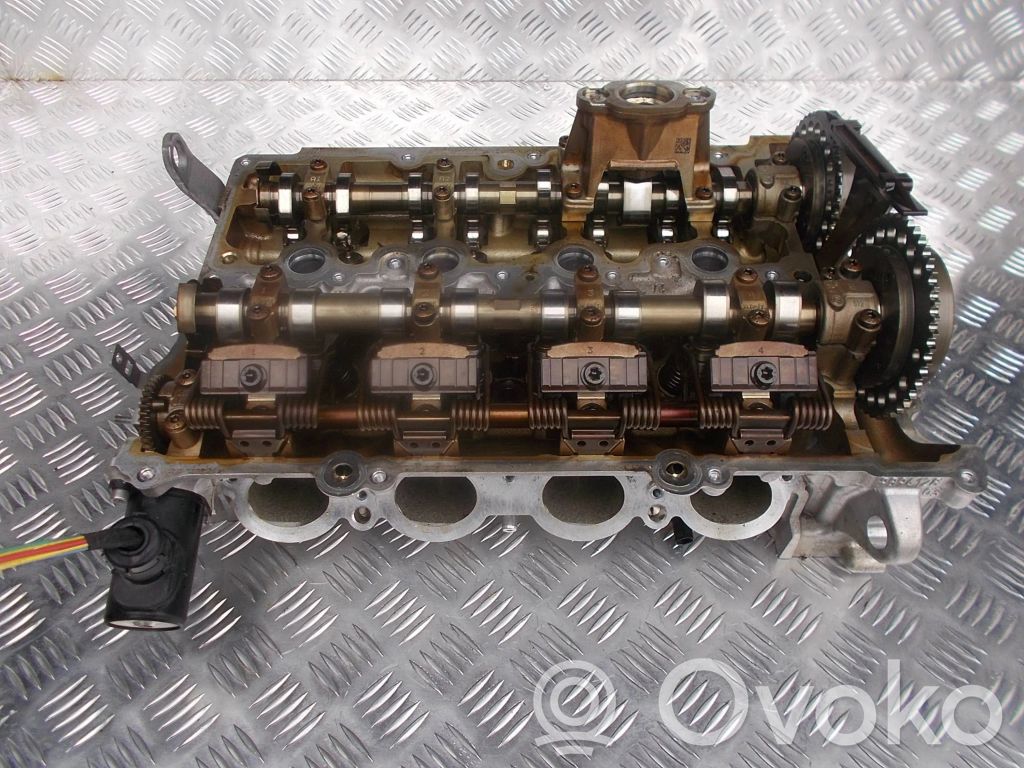 Engine head   9894128,989412803
