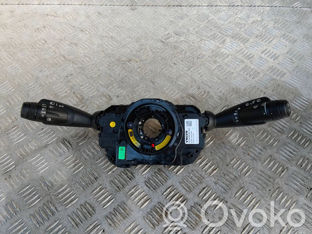 Volvo XC40 Palanca de intermitentes 