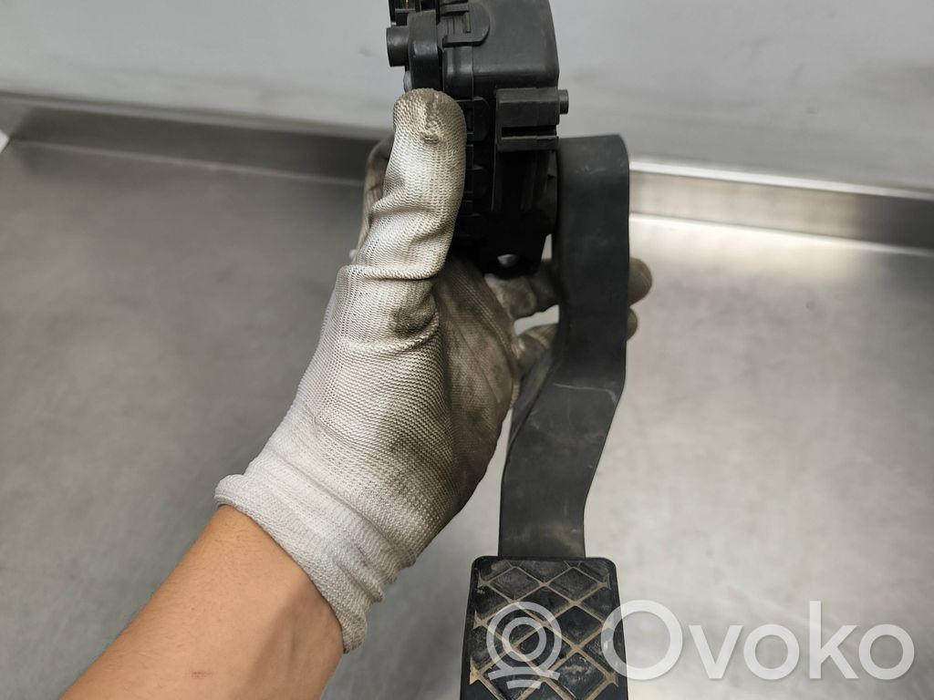 Audi A8 S8 D3 4E Accelerator throttle pedal 