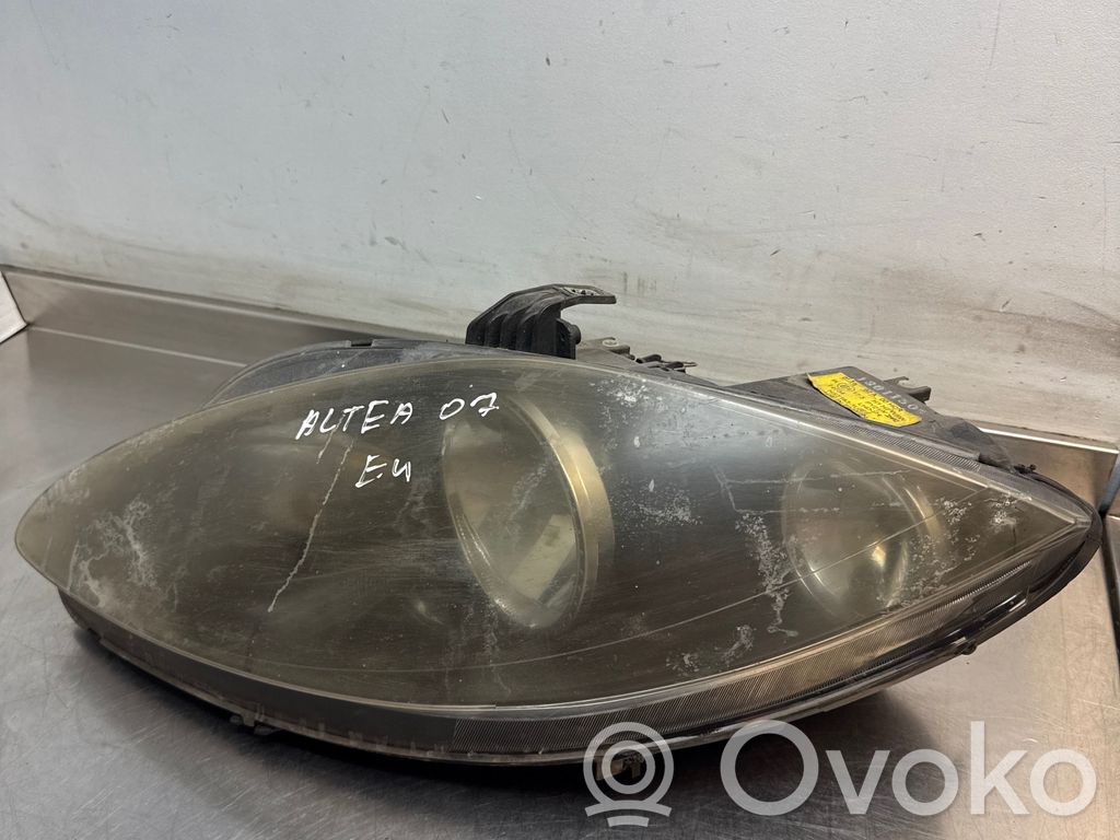 Seat Altea XL Headlight/headlamp 