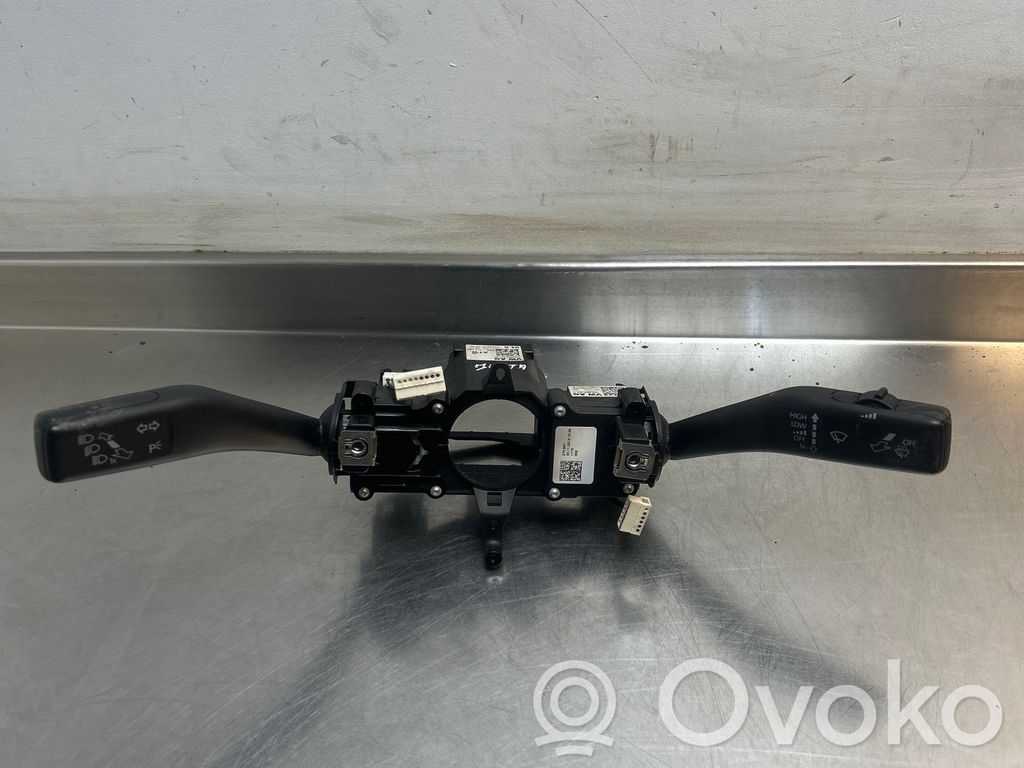 Volkswagen Jetta VI Interruptor/palanca de limpiador de luz de giro 