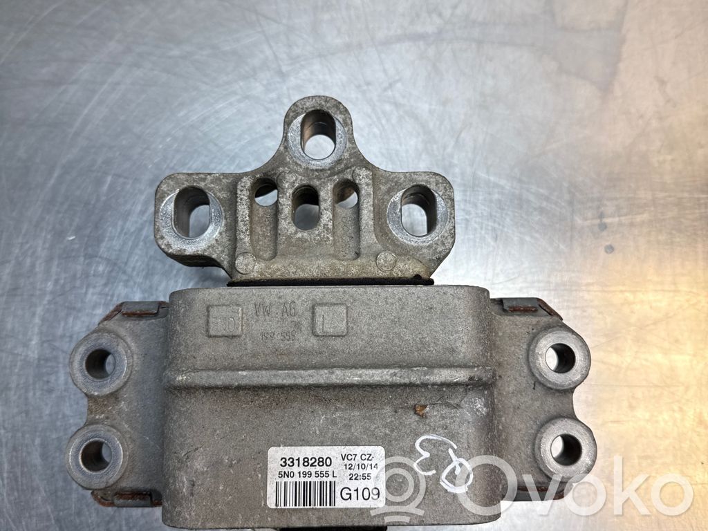 Engine mount bracket   5N0199555L,3318280