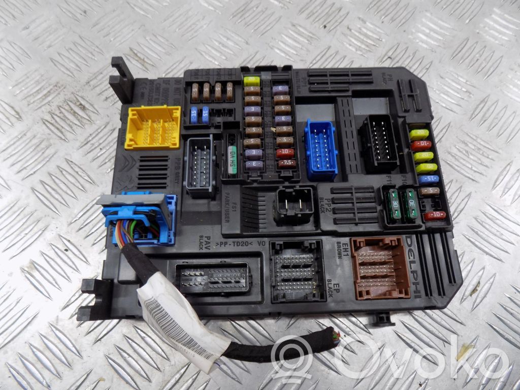 Fuse module   9820977180,28570083,1611720391