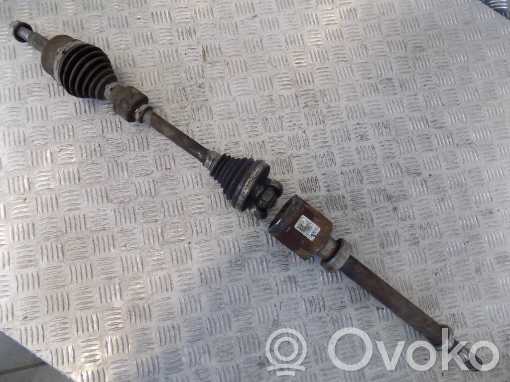 Renault Captur II Front driveshaft 
