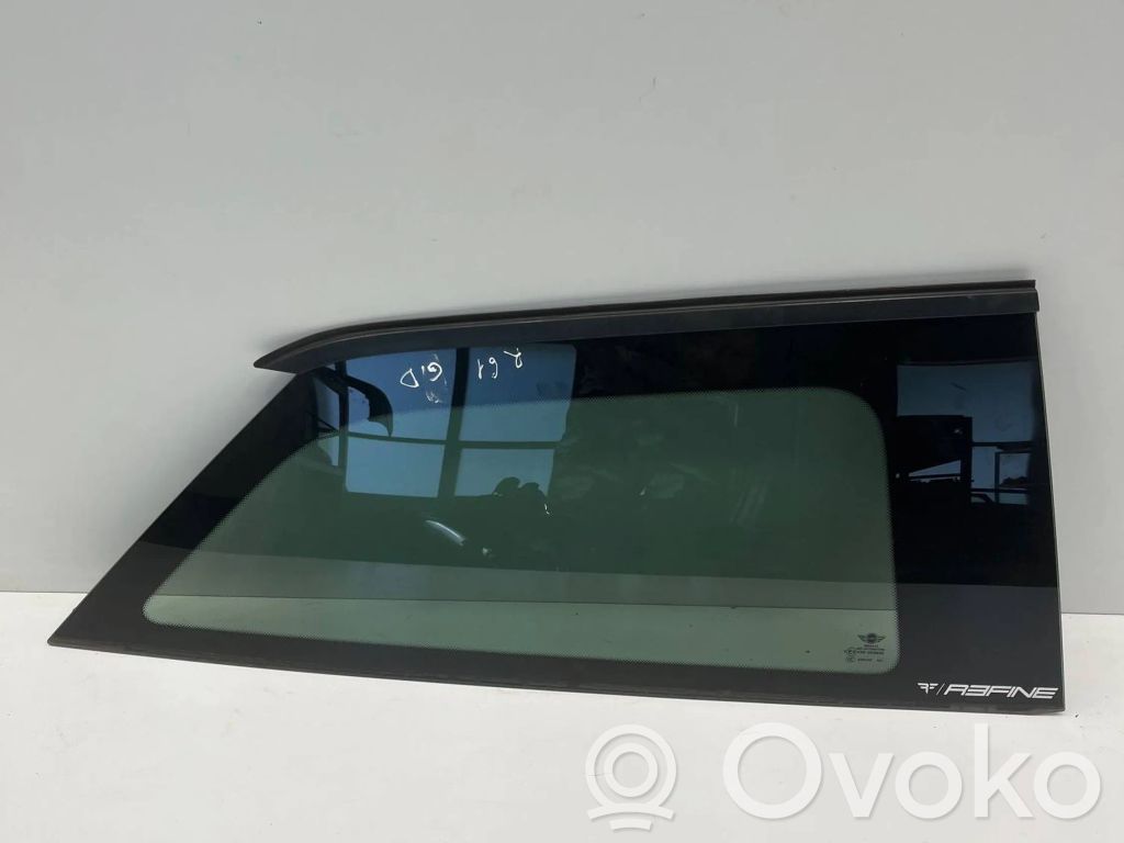 Rear side window