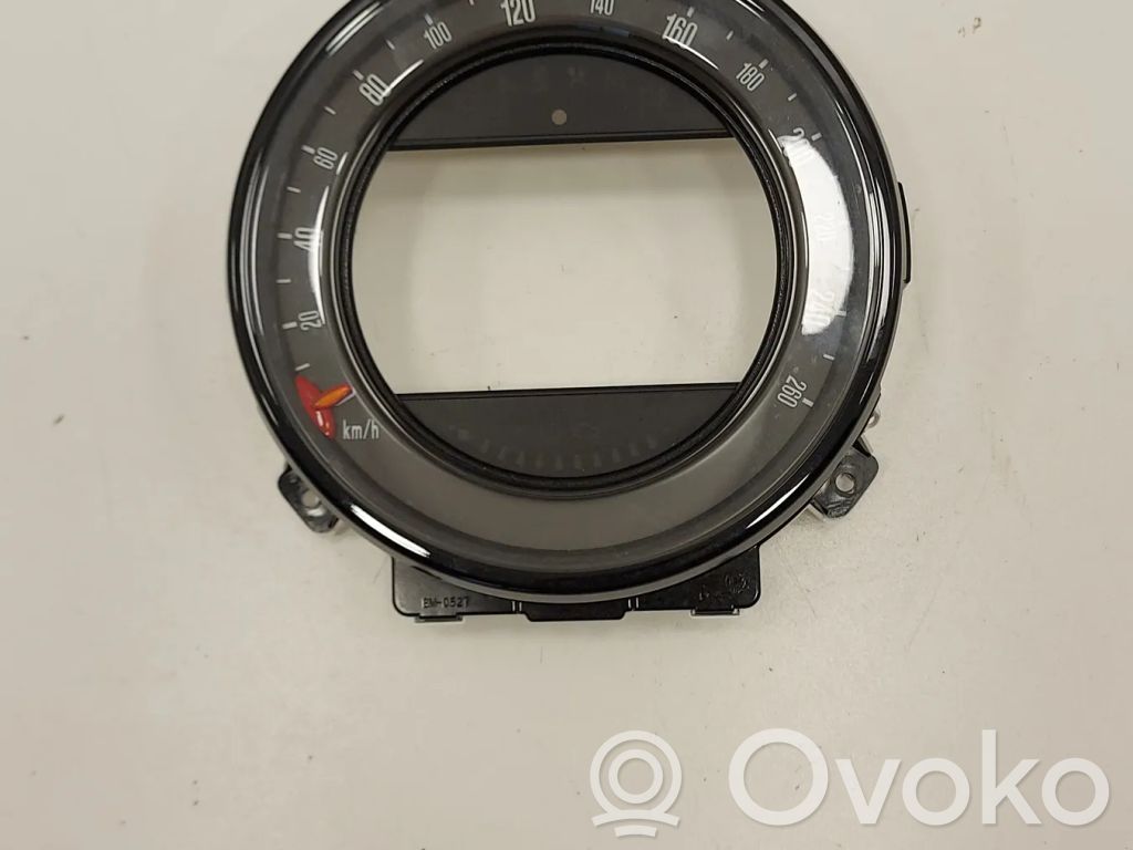 Mini Cooper Countryman R60 Speedometer (instrument cluster) 