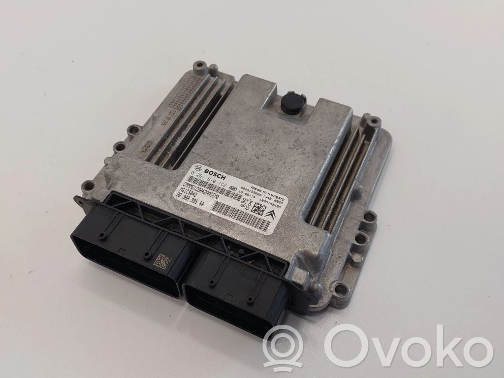 Peugeot 3008 II Engine control unit/module 