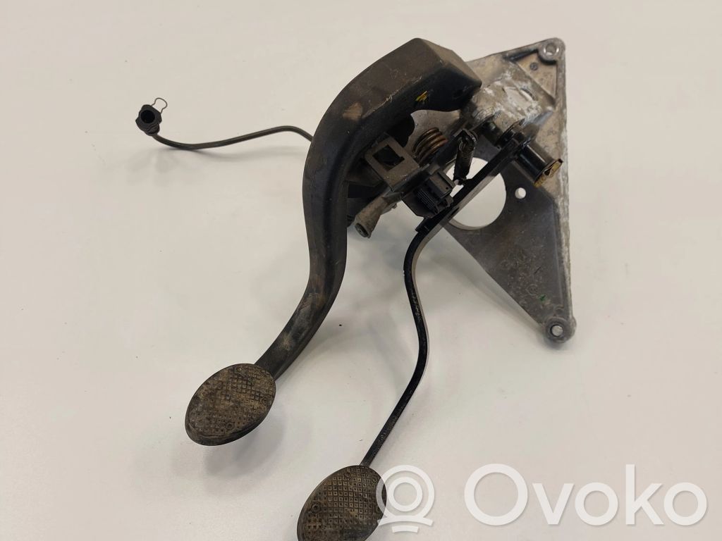 Mini One - Cooper R50 - 53 Assemblage pédale 