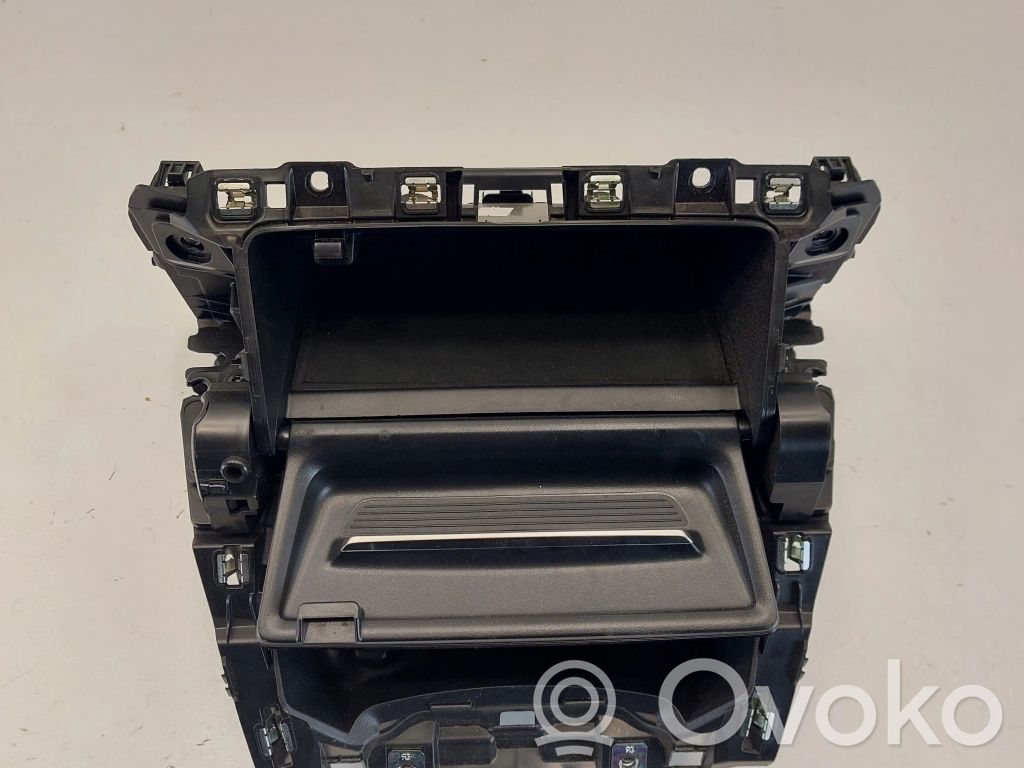 Peugeot 208 II Schowek deski rozdzielczej 