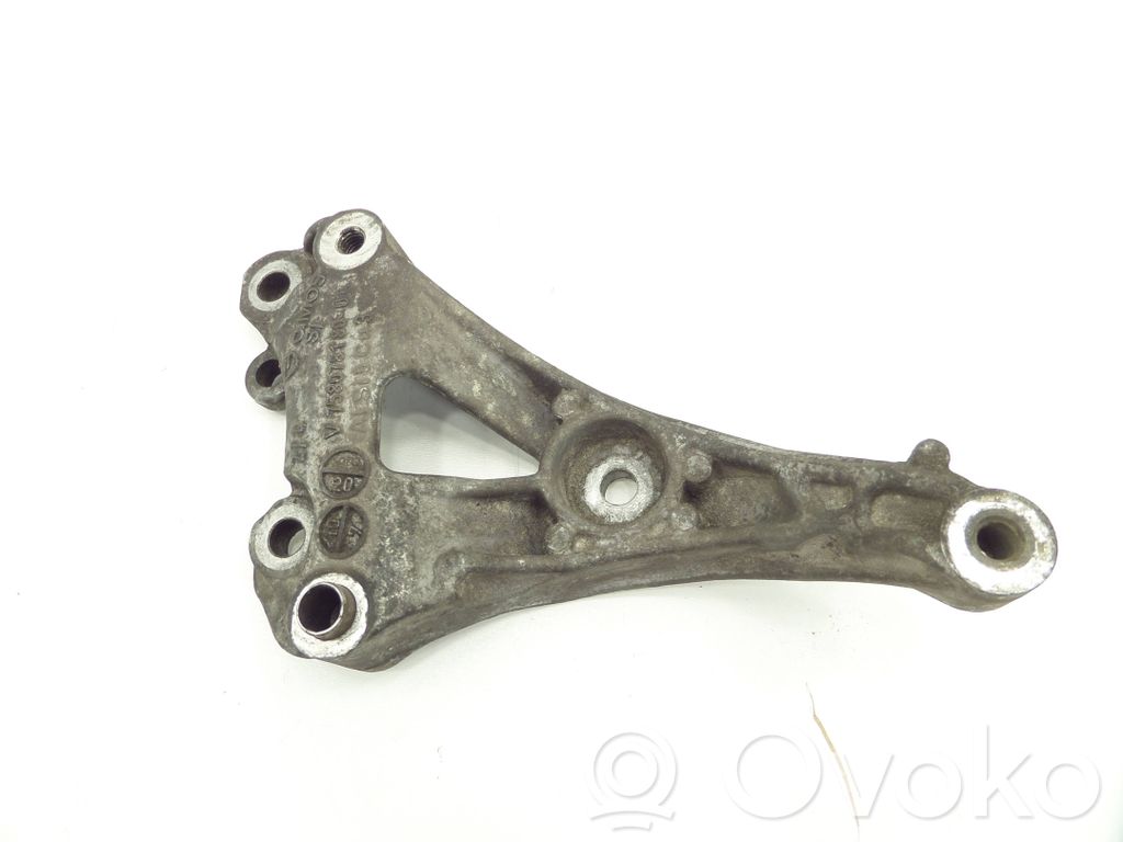 Mini One - Cooper Coupe R56 A/C compressor mount bracket 