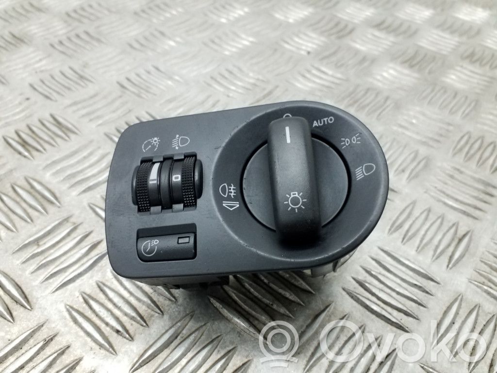 Skoda Superb B6 (3T) Light switch 