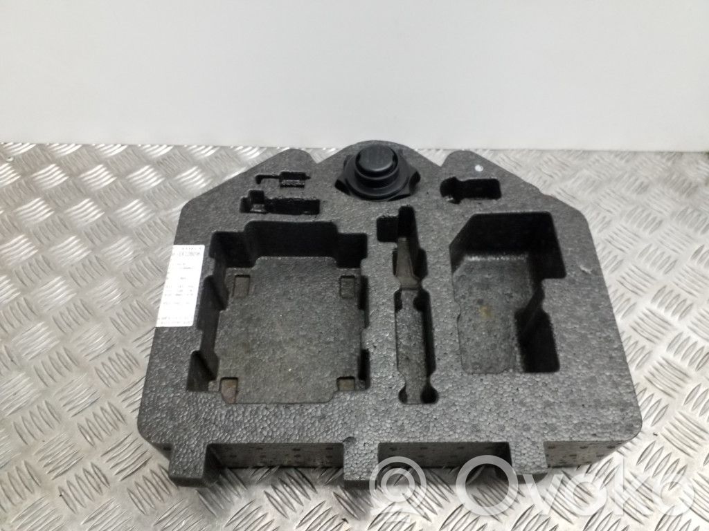 Seat Leon (5F) Caja de herramientas 