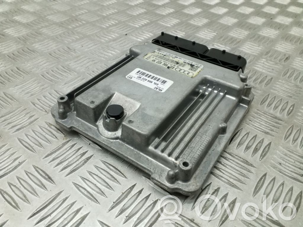 Audi A5 Sportback 8TA Unité de commande, module ECU de moteur 