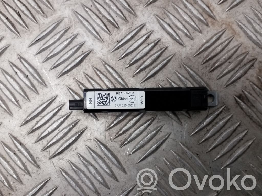 Volkswagen PASSAT B7 Amplificator antenă aeriană 