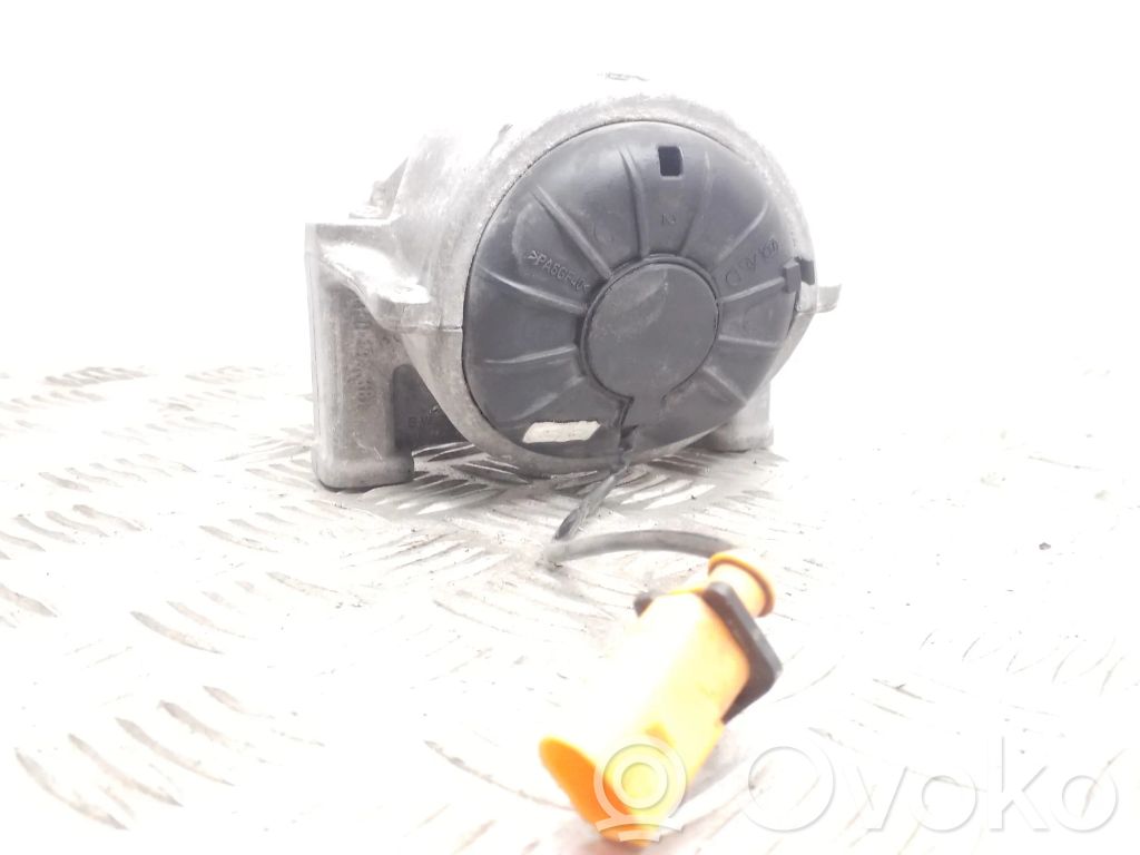 Audi A5 Sportback 8TA Engine mount bracket 