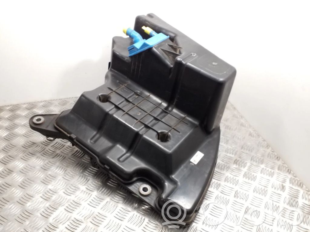 Audi A4 S4 B9 8W Zbiornik płynu AdBlue 