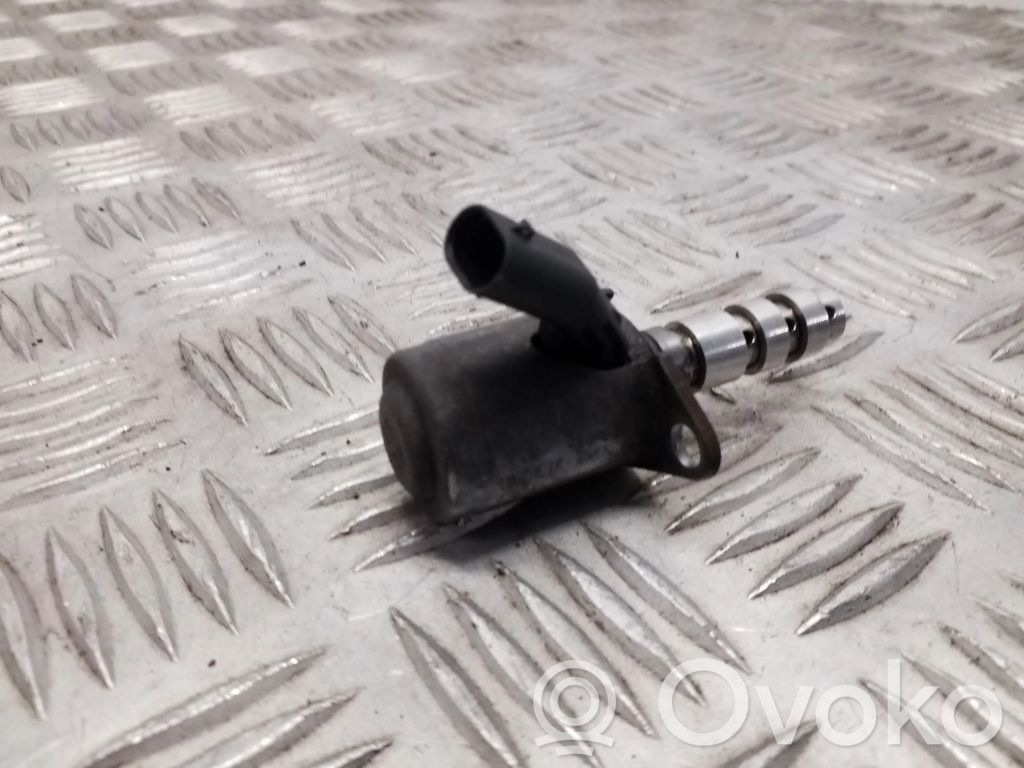 Volkswagen PASSAT B8 Öldruckschalter 