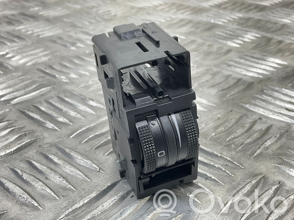 Audi TT TTS Mk2 Bouton commande réglage hauteur de phares 