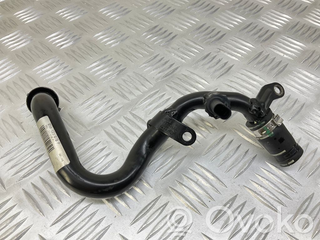 Volkswagen Touareg II Engine coolant pipe/hose 