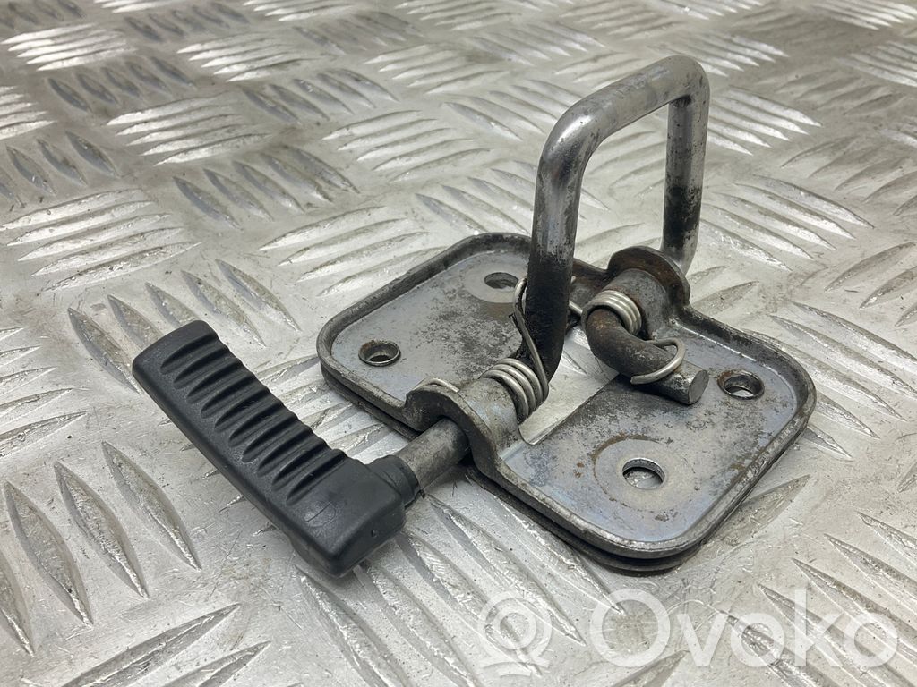 Engine bonnet/hood lock/latch loop/hook   5F0823186