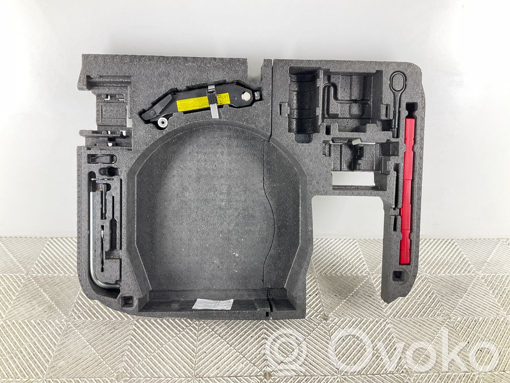 Audi TT TTS Mk2 Tool set 