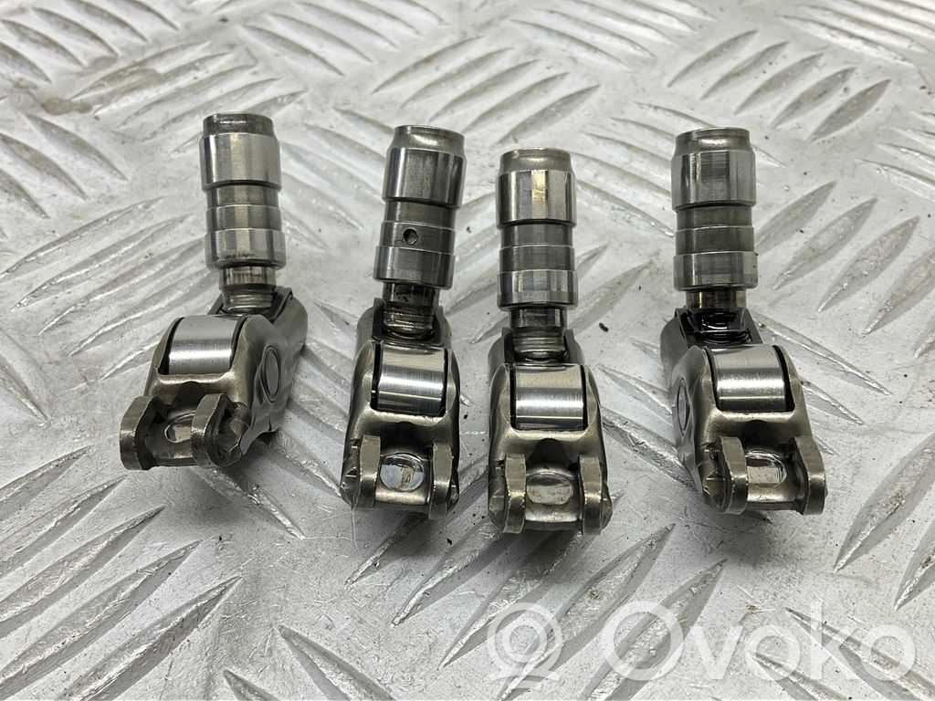 Audi Q3 8U Bilanciere valvola 