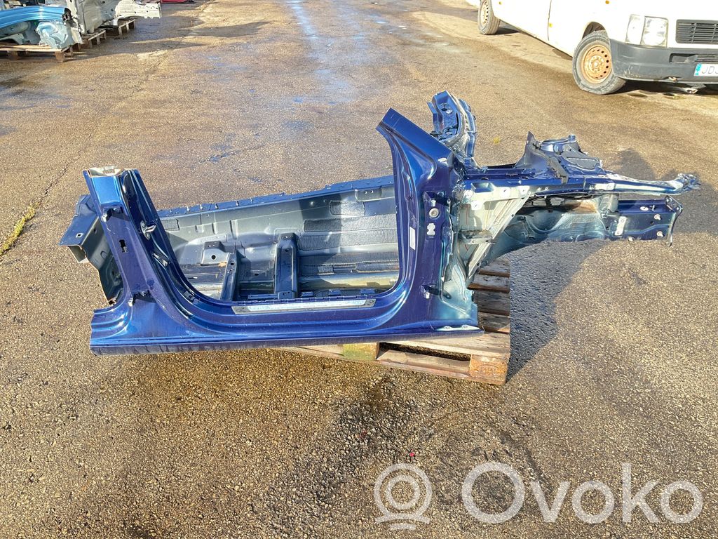 Panel lateral delantero