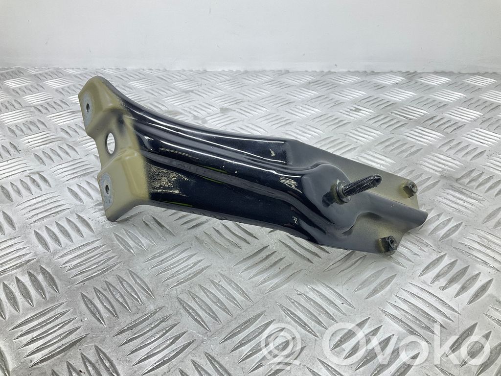 Volkswagen Scirocco Fender mounting bracket 