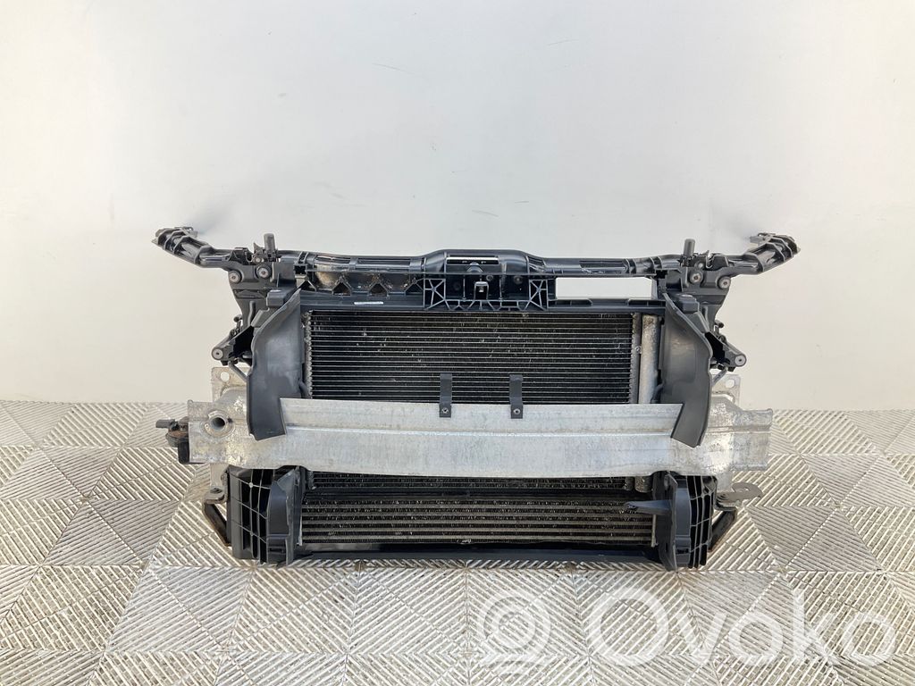 Audi A1 Radiatorių panelė 