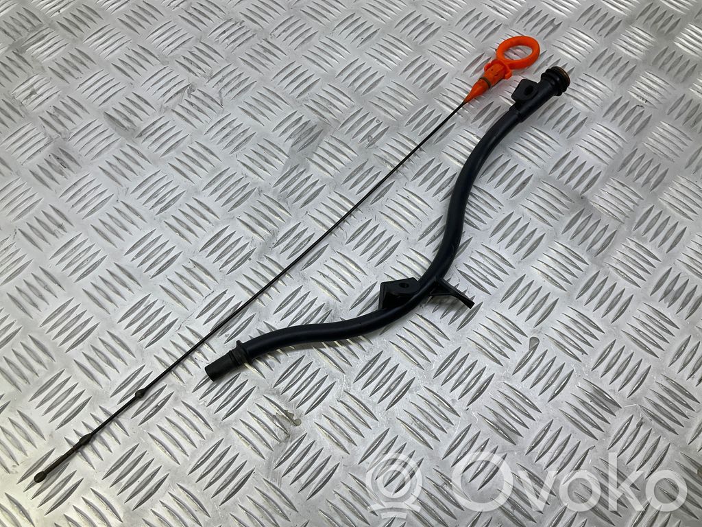 Audi Q3 8U Varilla de medición del nivel de aceite 