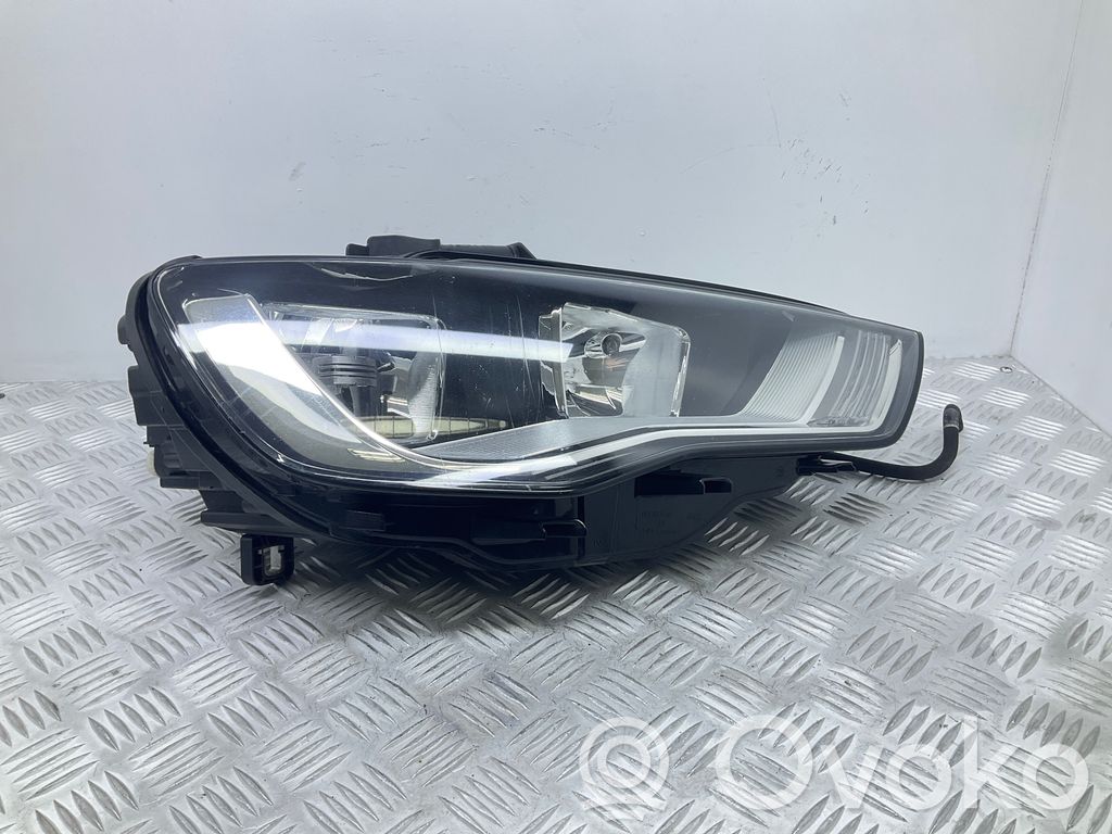 Audi A3 S3 8V Headlight/headlamp 