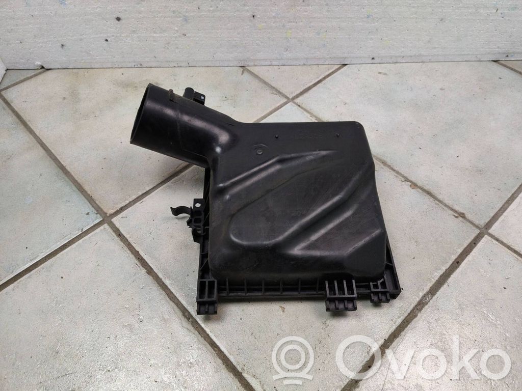 Subaru Legacy Air filter box 