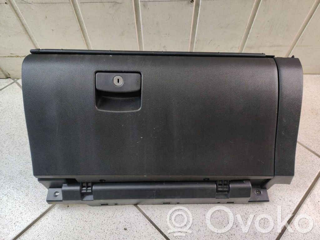 Subaru Legacy Glove box set 