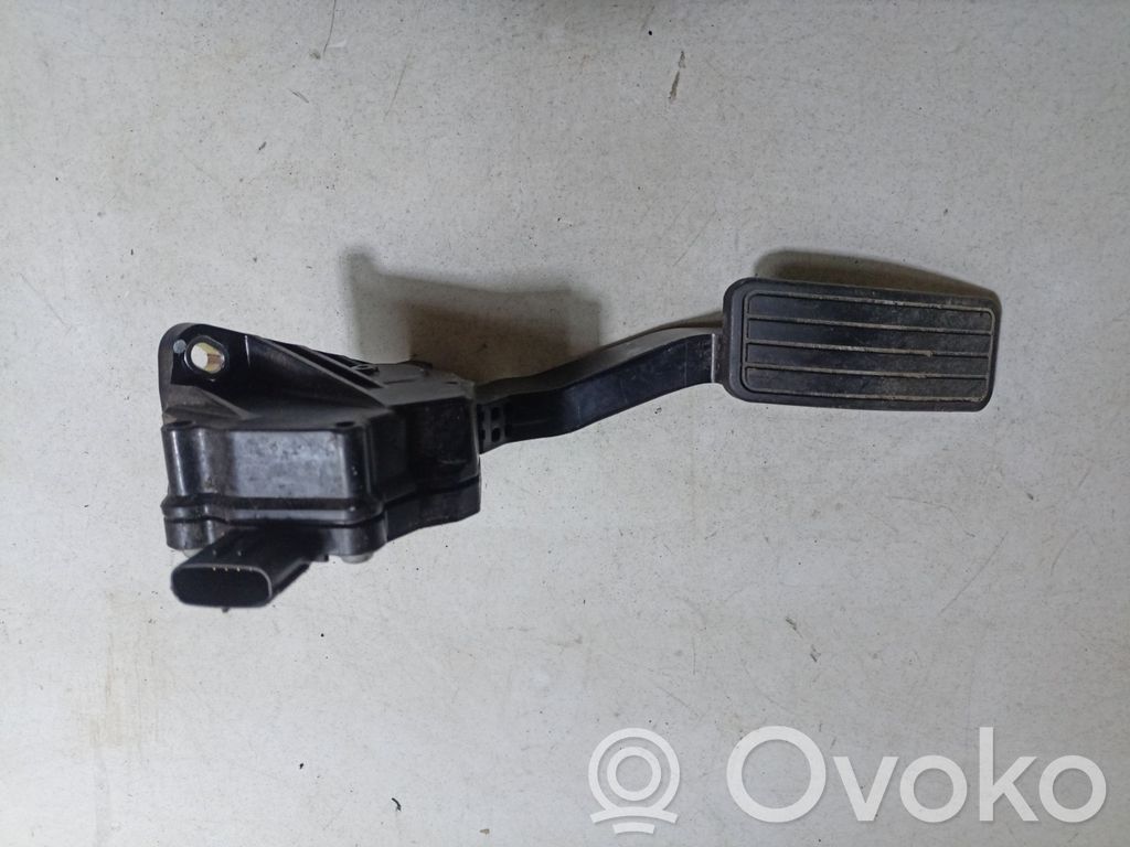 Gaspedal   1988001020