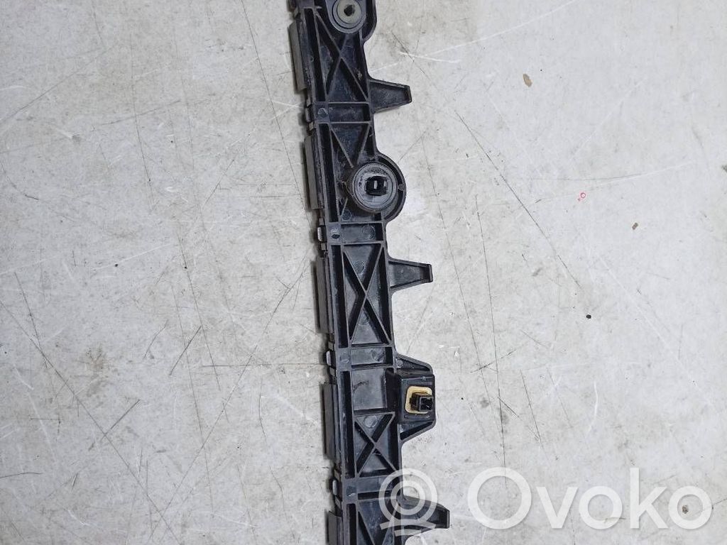 Rear bumper mounting bracket   GHP9502J1