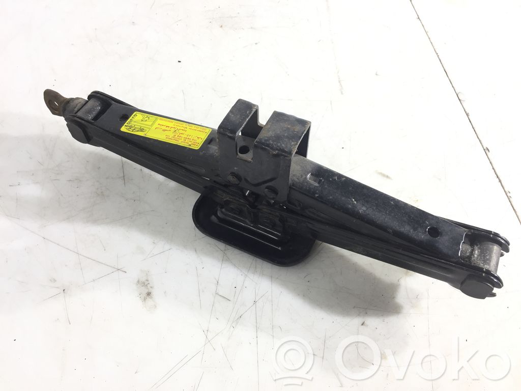 Hyundai Elantra Lift Jack 