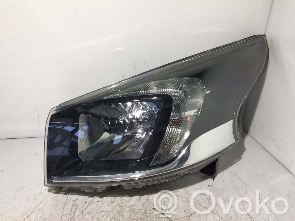 Opel Vivaro Scheinwerfer 