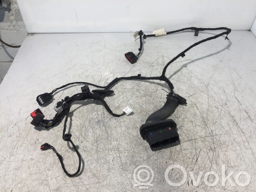 Ford Courier Cableado de puerta delantera 