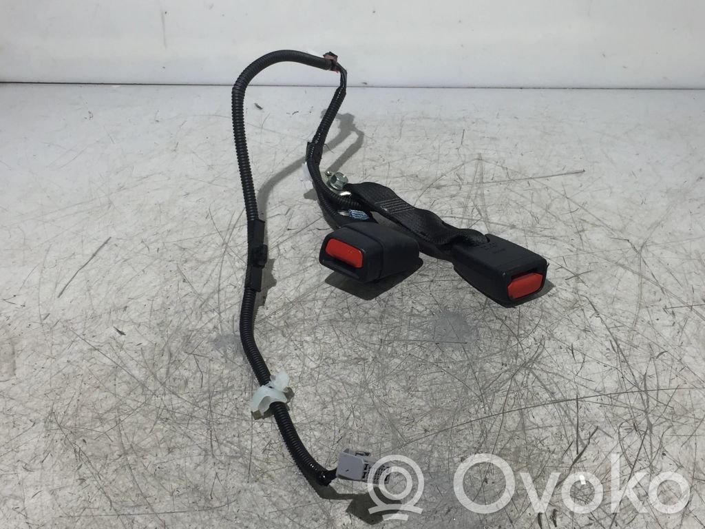Toyota RAV 4 (XA40) Rear seatbelt buckle 