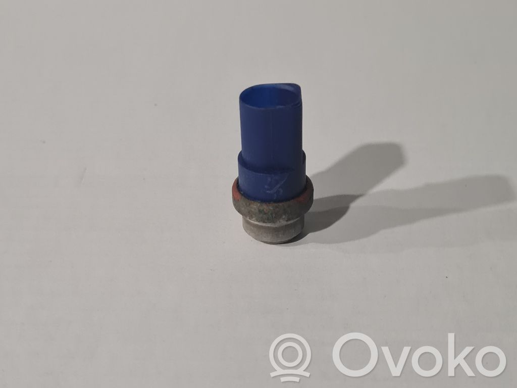 Audi A6 S6 C5 4B Coolant temperature sensor 