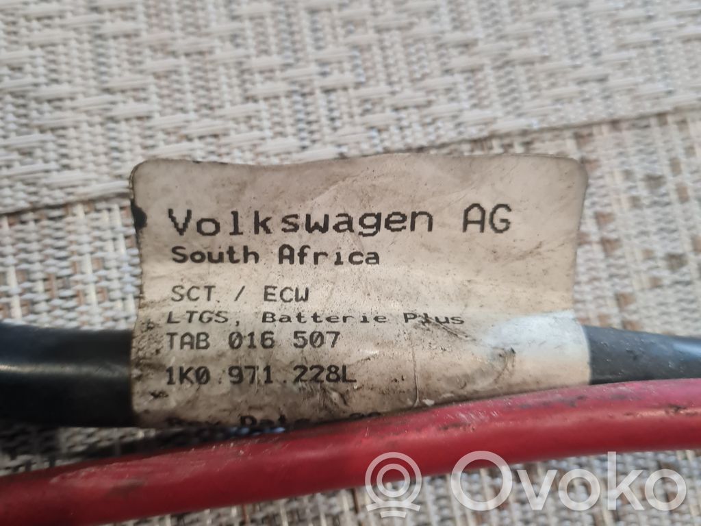 Volkswagen Jetta V Cable positivo (batería) 