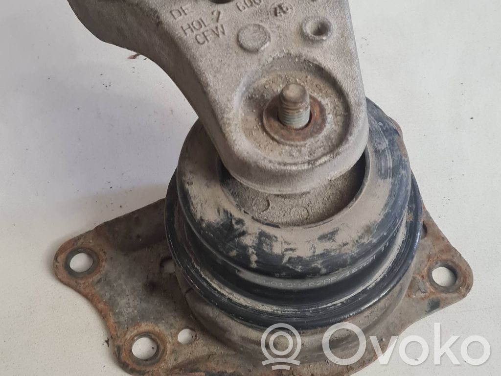 Volkswagen Polo Engine mount bracket 