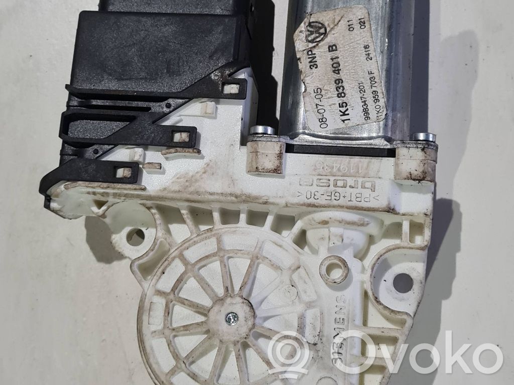 Volkswagen Jetta V Regulador de puerta trasera con motor 