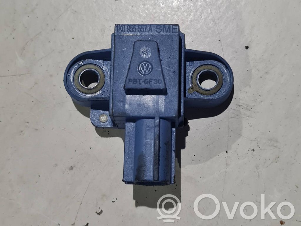 Volkswagen Jetta V Airbag deployment crash/impact sensor 