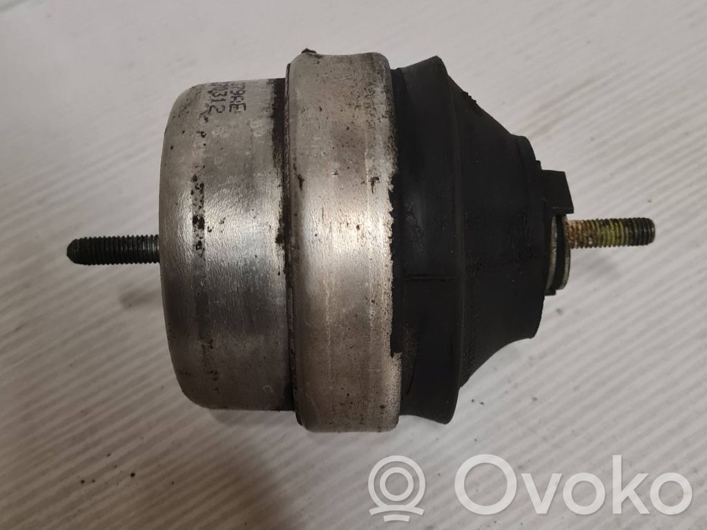 Volkswagen PASSAT B5.5 Engine mount bracket 
